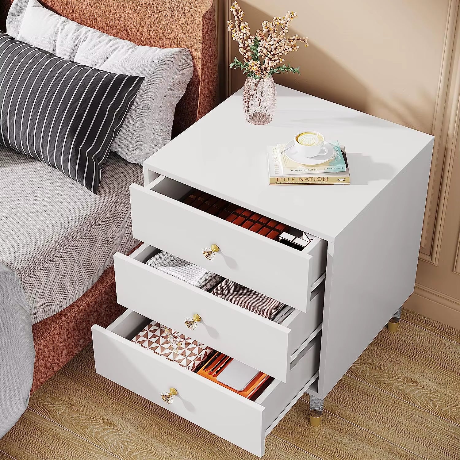 Bedside Table White Night Stand 3 Drawer Bedside Cabinet with Metal round Handles