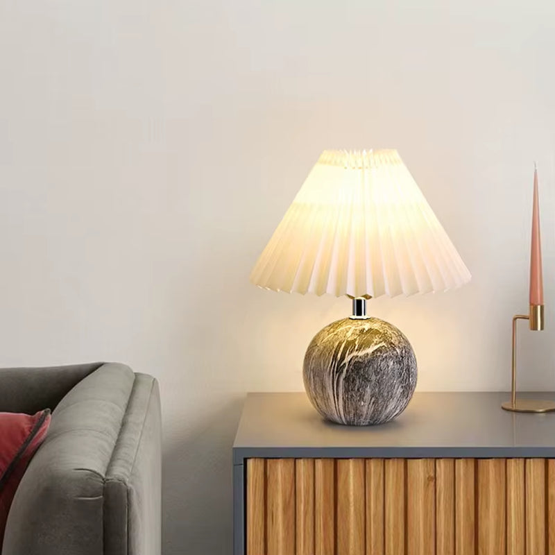 2024 New Nordic Design Modern LED Table Luxury Fabric Shade Ceramic for Hotel Bar Style Decorative Bedroom Living Room Glass AC