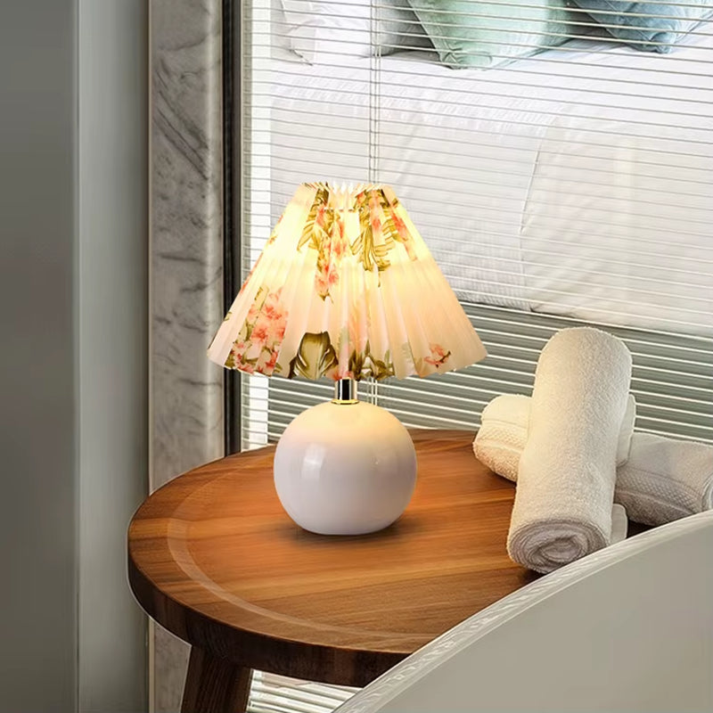 2024 New Nordic Design Modern LED Table Luxury Fabric Shade Ceramic for Hotel Bar Style Decorative Bedroom Living Room Glass AC