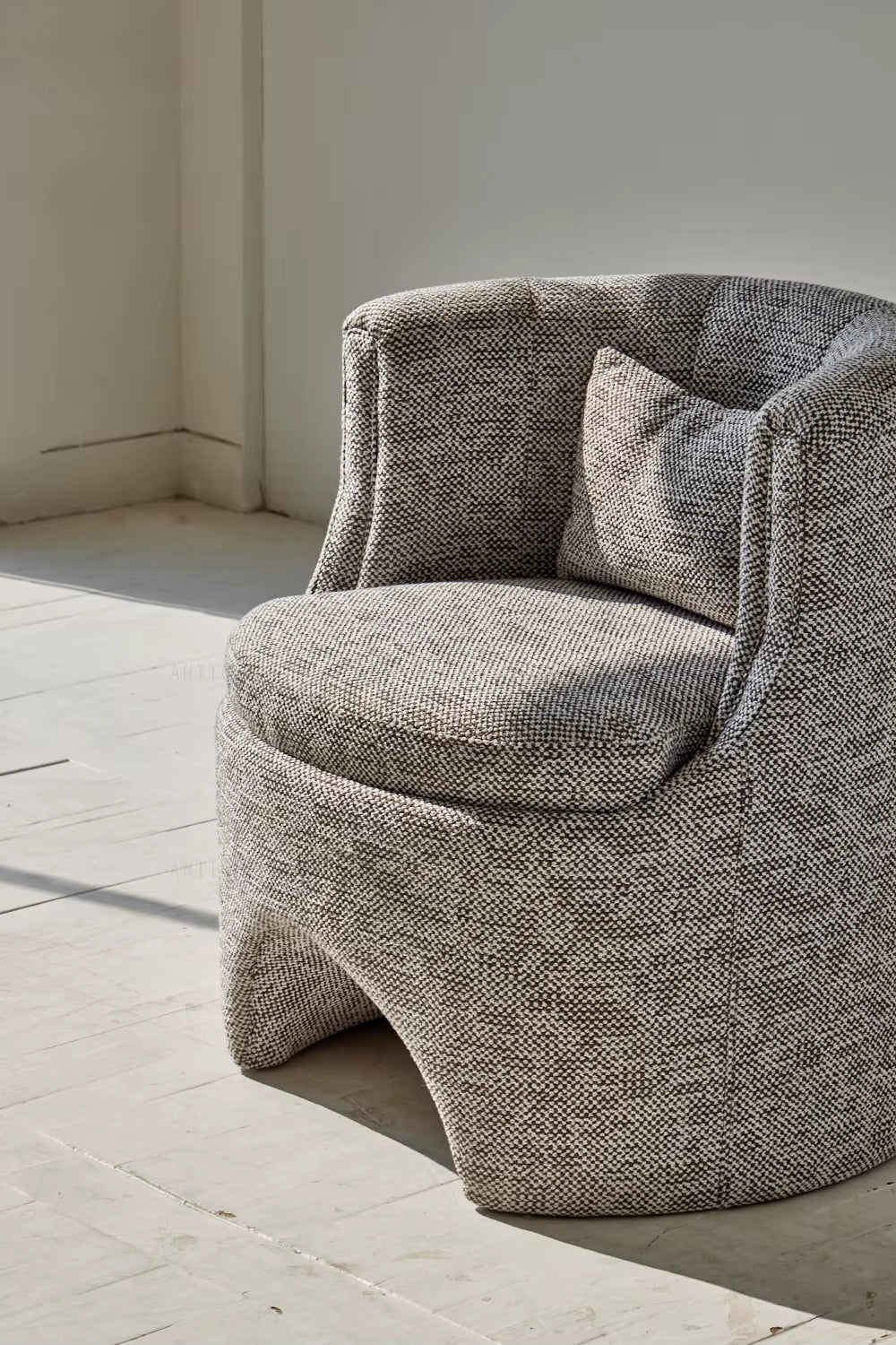 Japandi Living Chair 